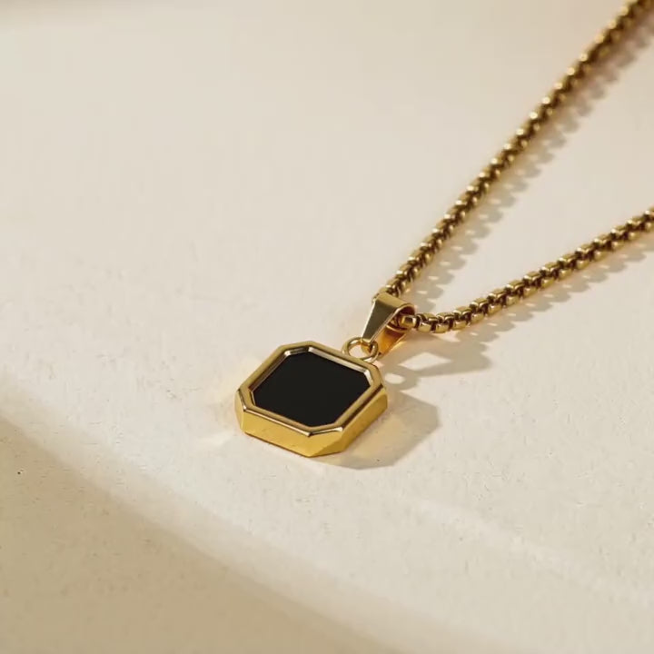 Temperature reveal photo necklace - watch the photo appear when you hold it